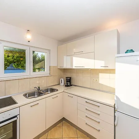 Rajcic * Rogoznica (Sibenik-Knin)