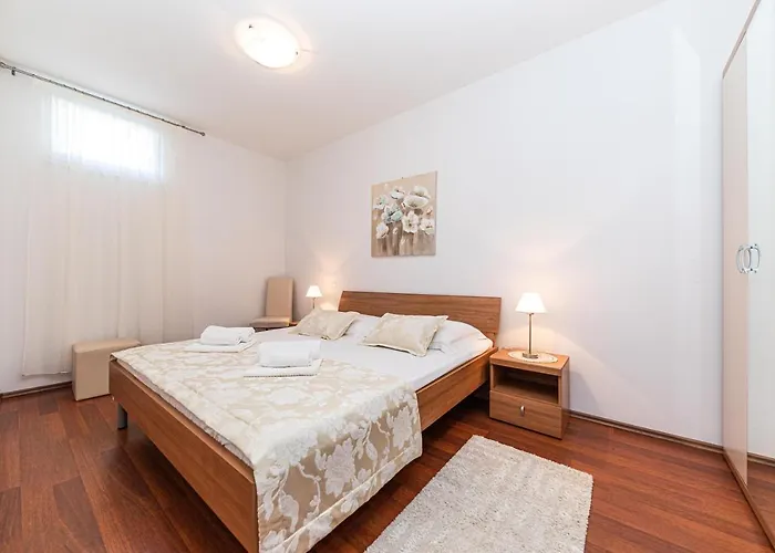 Rajcic * Rogoznica (Sibenik-Knin)