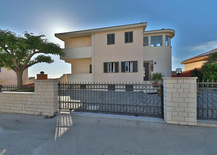 Rajcic * Rogoznica (Sibenik-Knin)