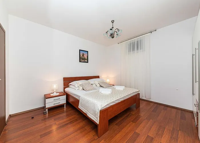 Rajcic * Rogoznica (Sibenik-Knin)