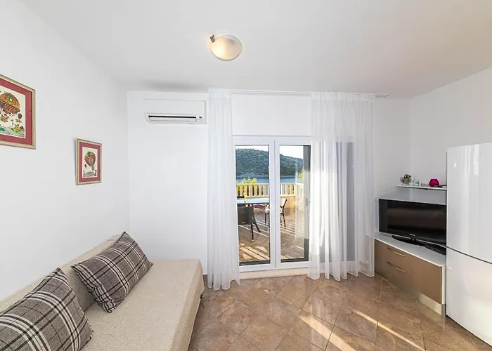 Rajcic Daire Rogoznica (Sibenik-Knin)