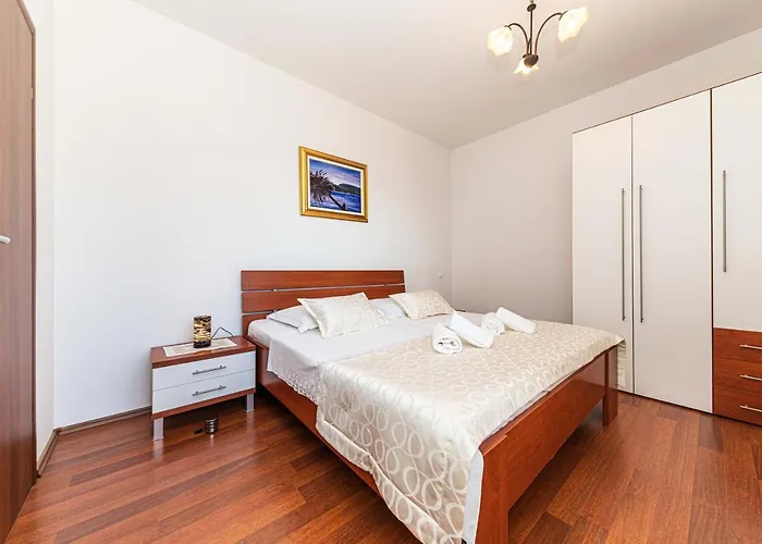 Rajcic * Rogoznica (Sibenik-Knin)